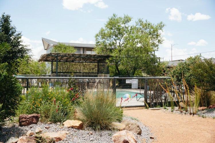 Thunderbird Hotel Marfa Exterior photo